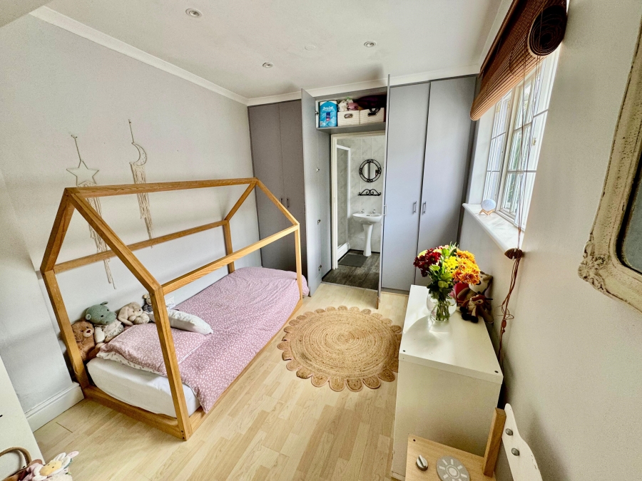 To Let 2 Bedroom Property for Rent in Tokai Western Cape